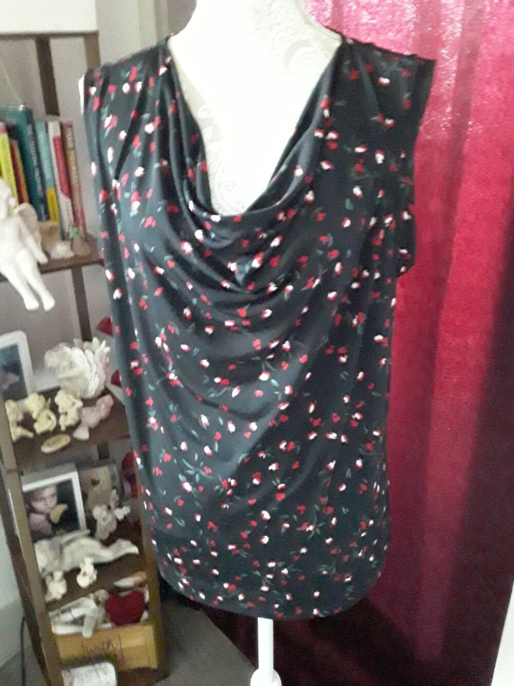 Banana Republic cowl neck sleeveless floral top size L